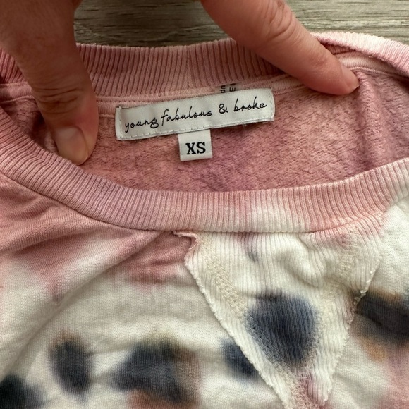 YNG Fbls & Brk Sweatshirt, XS Size - Picture 6 of 6